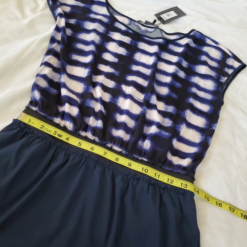 Dress - Picture 5 of 12
